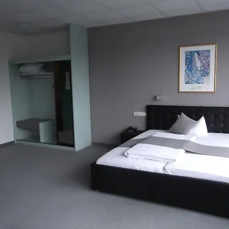Businesshotel&Appartements Stuttgart-Vaihingen-2